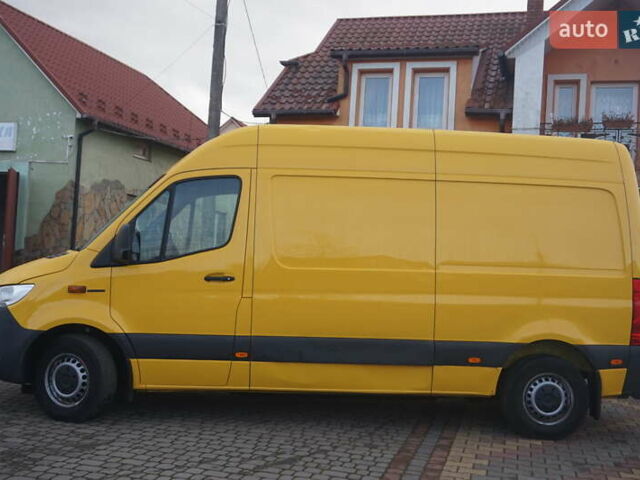 Желтый Мерседес Sprinter, объемом двигателя 0 л и пробегом 72 тыс. км за 18000 $, фото 11 на Automoto.ua