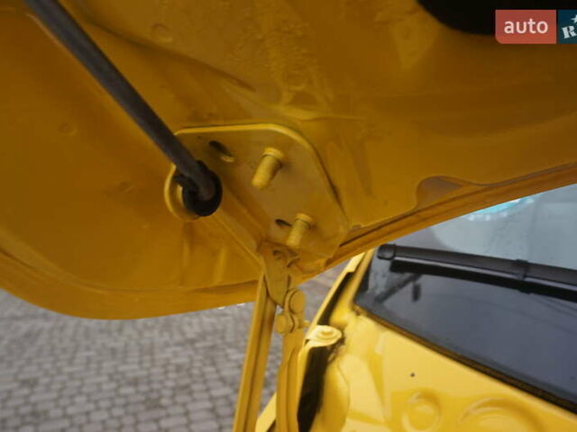 Желтый Мерседес Sprinter, объемом двигателя 0 л и пробегом 72 тыс. км за 18000 $, фото 44 на Automoto.ua