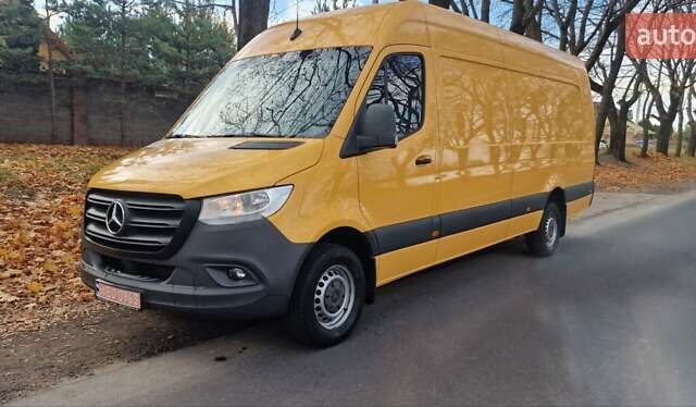 Желтый Мерседес Sprinter, объемом двигателя 3 л и пробегом 330 тыс. км за 38500 $, фото 15 на Automoto.ua
