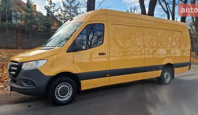 Желтый Мерседес Sprinter, объемом двигателя 3 л и пробегом 330 тыс. км за 38500 $, фото 18 на Automoto.ua