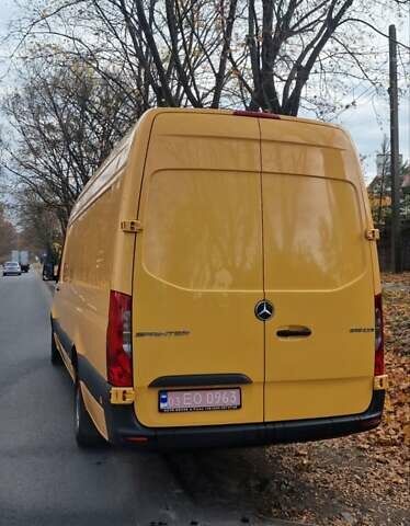 Желтый Мерседес Sprinter, объемом двигателя 3 л и пробегом 330 тыс. км за 38500 $, фото 8 на Automoto.ua