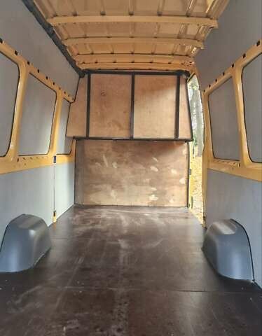 Желтый Мерседес Sprinter, объемом двигателя 3 л и пробегом 330 тыс. км за 38500 $, фото 33 на Automoto.ua