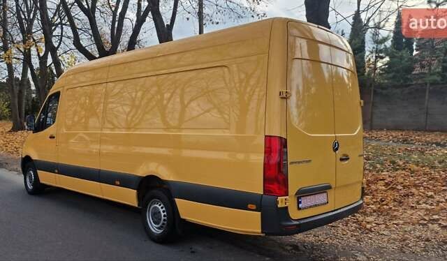 Желтый Мерседес Sprinter, объемом двигателя 3 л и пробегом 330 тыс. км за 38500 $, фото 12 на Automoto.ua
