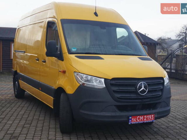 Желтый Мерседес Sprinter, объемом двигателя 0 л и пробегом 72 тыс. км за 18000 $, фото 2 на Automoto.ua