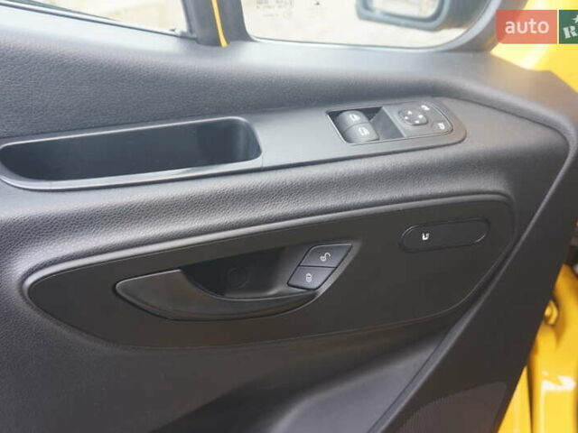 Желтый Мерседес Sprinter, объемом двигателя 0 л и пробегом 72 тыс. км за 18000 $, фото 25 на Automoto.ua