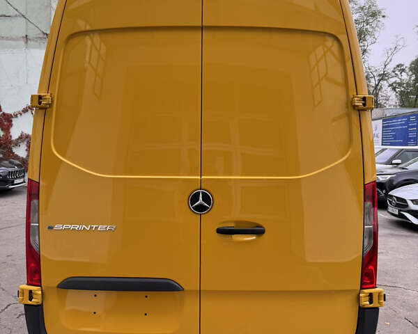 Жовтий Мерседес Sprinter, об'ємом двигуна 0 л та пробігом 34 тис. км за 22999 $, фото 40 на Automoto.ua
