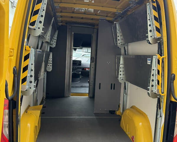 Жовтий Мерседес Sprinter, об'ємом двигуна 0 л та пробігом 34 тис. км за 22999 $, фото 43 на Automoto.ua