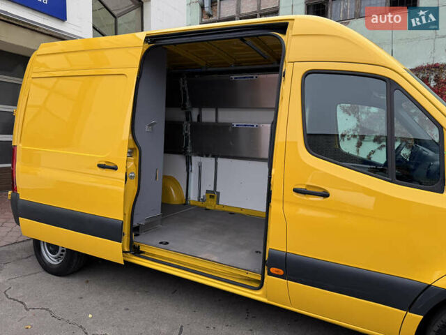 Жовтий Мерседес Sprinter, об'ємом двигуна 0 л та пробігом 34 тис. км за 22999 $, фото 27 на Automoto.ua