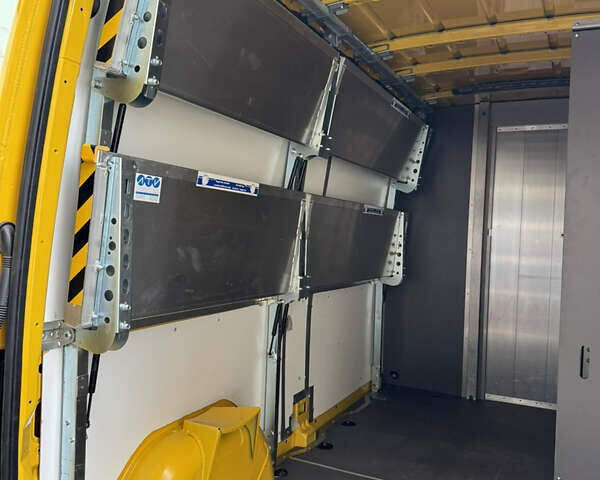 Жовтий Мерседес Sprinter, об'ємом двигуна 0 л та пробігом 34 тис. км за 22999 $, фото 36 на Automoto.ua