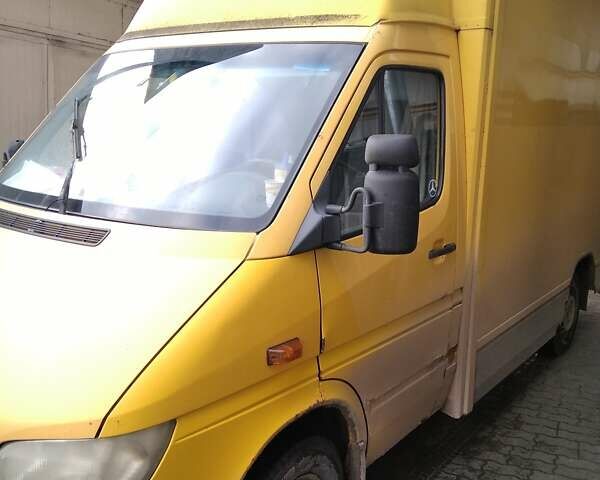 Жовтий Мерседес Sprinter, об'ємом двигуна 2.15 л та пробігом 824 тис. км за 5500 $, фото 1 на Automoto.ua