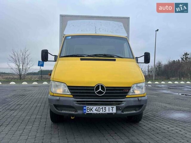 Жовтий Мерседес Sprinter, об'ємом двигуна 2.1 л та пробігом 370 тис. км за 10400 $, фото 2 на Automoto.ua