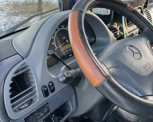 Желтый Мерседес Sprinter, объемом двигателя 2.69 л и пробегом 950 тыс. км за 9500 $, фото 11 на Automoto.ua
