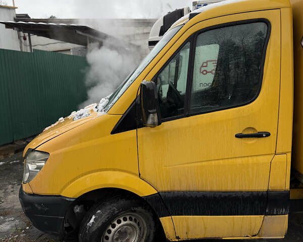 Жовтий Мерседес Sprinter, об'ємом двигуна 2.2 л та пробігом 470 тис. км за 6000 $, фото 3 на Automoto.ua
