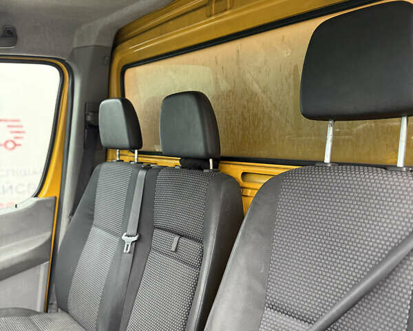 Жовтий Мерседес Sprinter, об'ємом двигуна 2.2 л та пробігом 470 тис. км за 6000 $, фото 15 на Automoto.ua