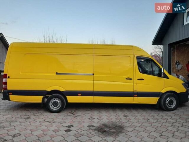 Желтый Мерседес Sprinter, объемом двигателя 3 л и пробегом 382 тыс. км за 32500 $, фото 6 на Automoto.ua