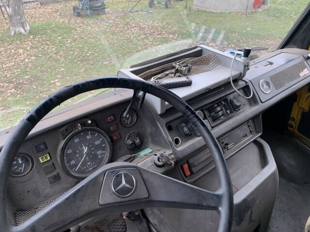 Желтый Мерседес Sprinter, объемом двигателя 2.9 л и пробегом 200 тыс. км за 1700 $, фото 3 на Automoto.ua
