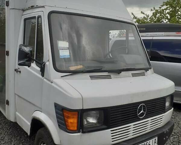 Жовтий Мерседес Sprinter, об'ємом двигуна 2.3 л та пробігом 400 тис. км за 3200 $, фото 1 на Automoto.ua