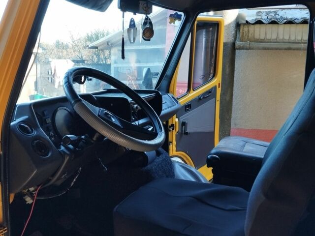 Жовтий Мерседес Sprinter, об'ємом двигуна 2.3 л та пробігом 350 тис. км за 4799 $, фото 7 на Automoto.ua