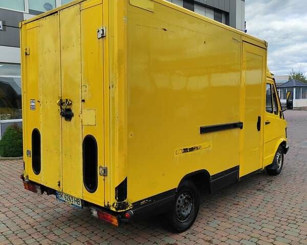 Жовтий Мерседес Sprinter, об'ємом двигуна 2.3 л та пробігом 300 тис. км за 3000 $, фото 7 на Automoto.ua