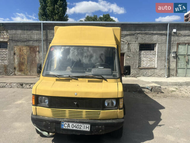 Жовтий Мерседес Sprinter, об'ємом двигуна 2.3 л та пробігом 200 тис. км за 3500 $, фото 2 на Automoto.ua