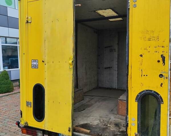 Жовтий Мерседес Sprinter, об'ємом двигуна 2.3 л та пробігом 300 тис. км за 3000 $, фото 4 на Automoto.ua