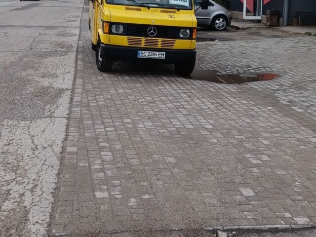 Желтый Мерседес Sprinter, объемом двигателя 2.3 л и пробегом 727 тыс. км за 4300 $, фото 5 на Automoto.ua