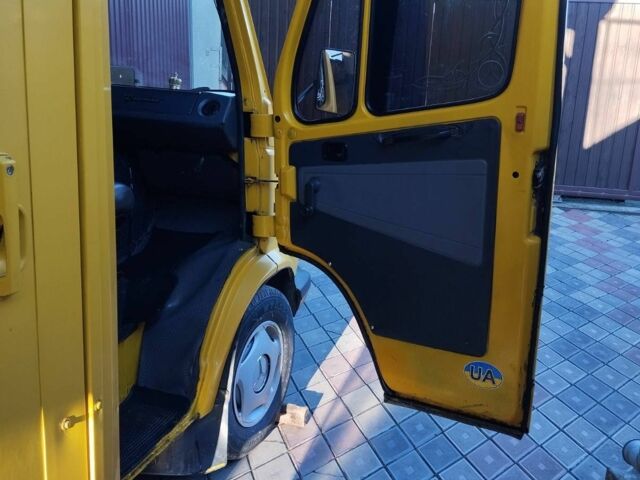 Жовтий Мерседес Sprinter, об'ємом двигуна 2.3 л та пробігом 350 тис. км за 4799 $, фото 3 на Automoto.ua