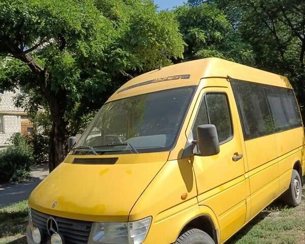 Жовтий Мерседес Sprinter, об'ємом двигуна 2.87 л та пробігом 500 тис. км за 6300 $, фото 1 на Automoto.ua