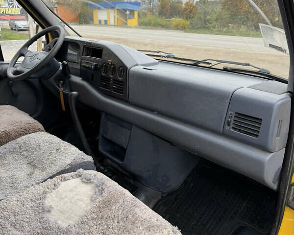 Желтый Мерседес Sprinter, объемом двигателя 2.87 л и пробегом 505 тыс. км за 4500 $, фото 12 на Automoto.ua