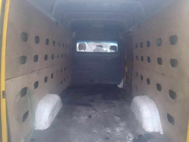 Желтый Мерседес Sprinter, объемом двигателя 0 л и пробегом 500 тыс. км за 3999 $, фото 6 на Automoto.ua