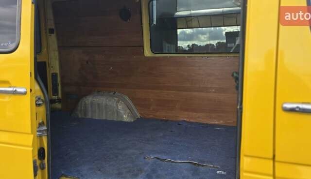 Жовтий Мерседес Sprinter, об'ємом двигуна 2.3 л та пробігом 267 тис. км за 5800 $, фото 34 на Automoto.ua