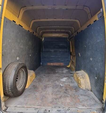 Желтый Мерседес Sprinter, объемом двигателя 2.9 л и пробегом 799 тыс. км за 4500 $, фото 7 на Automoto.ua