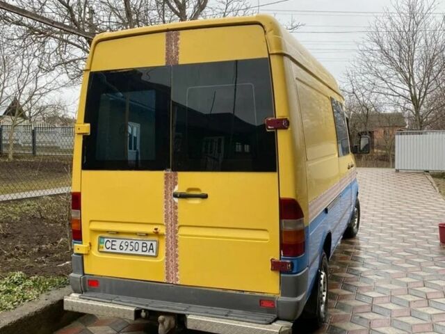 Желтый Мерседес Sprinter, объемом двигателя 0.29 л и пробегом 350 тыс. км за 5200 $, фото 3 на Automoto.ua