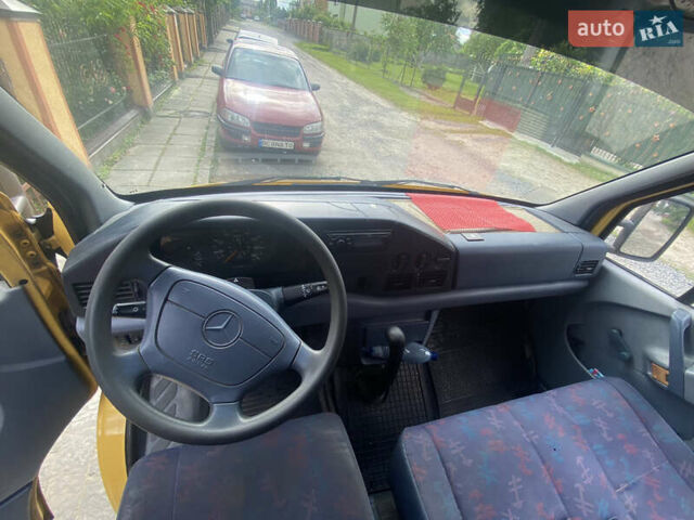 Желтый Мерседес Sprinter, объемом двигателя 2.87 л и пробегом 600 тыс. км за 6200 $, фото 16 на Automoto.ua