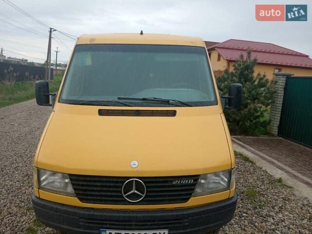 Жовтий Мерседес Sprinter, об'ємом двигуна 2.3 л та пробігом 300 тис. км за 4400 $, фото 6 на Automoto.ua