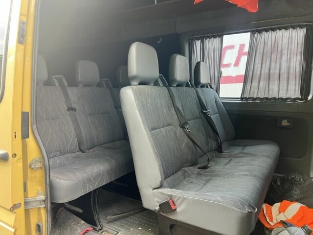 Желтый Мерседес Sprinter, объемом двигателя 2.1 л и пробегом 600 тыс. км за 4950 $, фото 7 на Automoto.ua