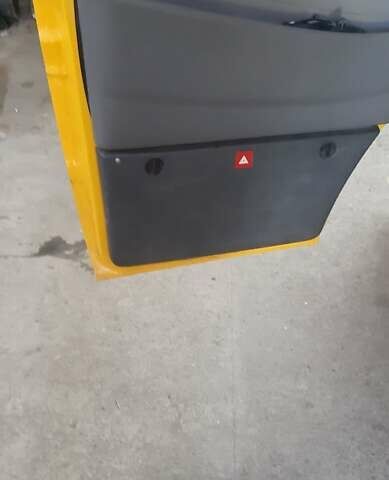Желтый Мерседес Sprinter, объемом двигателя 2.15 л и пробегом 303 тыс. км за 12050 $, фото 36 на Automoto.ua