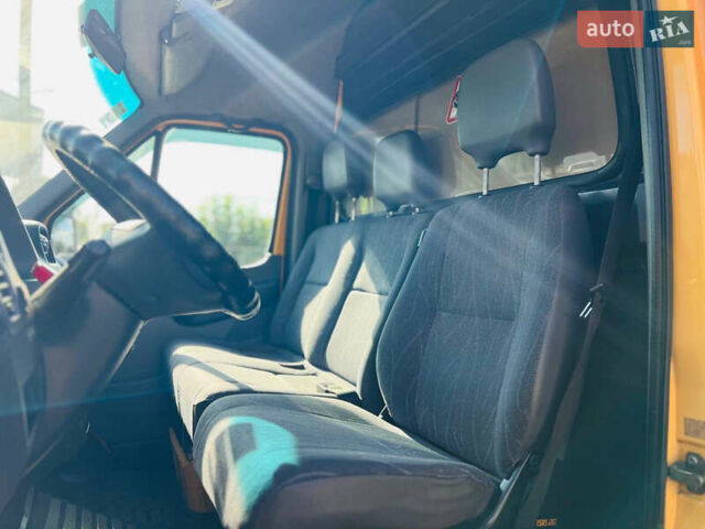 Жовтий Мерседес Sprinter, об'ємом двигуна 2.2 л та пробігом 400 тис. км за 6800 $, фото 12 на Automoto.ua