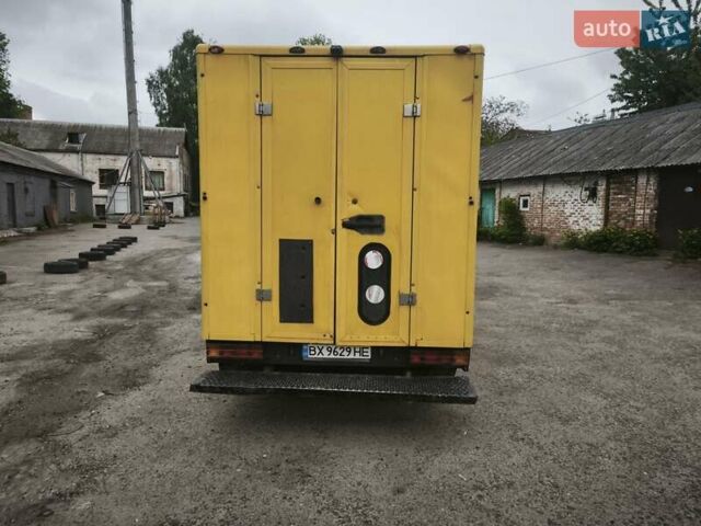 Жовтий Мерседес Sprinter, об'ємом двигуна 2.2 л та пробігом 615 тис. км за 6400 $, фото 3 на Automoto.ua