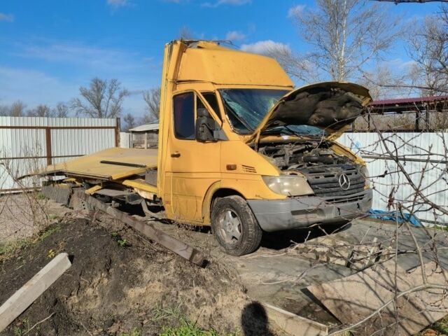 Желтый Мерседес Sprinter, объемом двигателя 0 л и пробегом 1 тыс. км за 3000 $, фото 2 на Automoto.ua