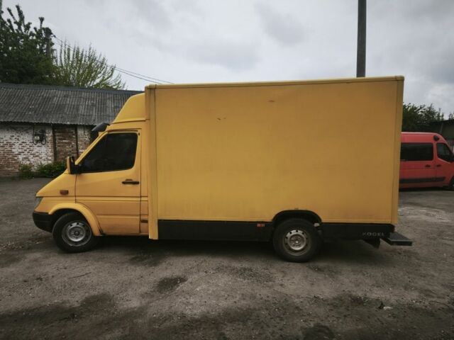 Жовтий Мерседес Sprinter, об'ємом двигуна 2.2 л та пробігом 615 тис. км за 6500 $, фото 5 на Automoto.ua