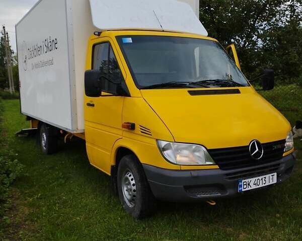 Жовтий Мерседес Sprinter, об'ємом двигуна 2.2 л та пробігом 380 тис. км за 10500 $, фото 6 на Automoto.ua