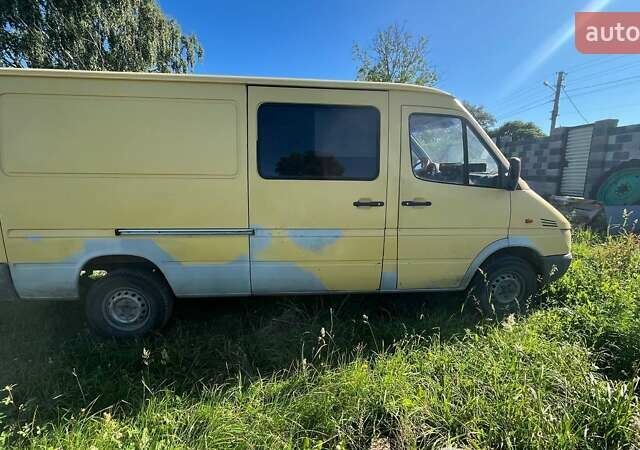 Желтый Мерседес Sprinter, объемом двигателя 0 л и пробегом 250 тыс. км за 5000 $, фото 3 на Automoto.ua