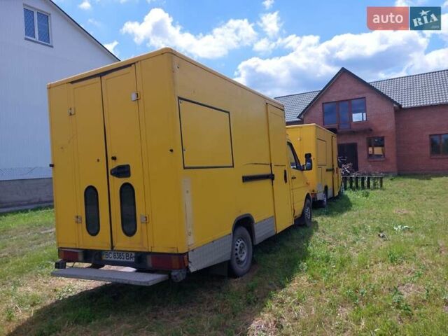 Желтый Мерседес Sprinter, объемом двигателя 2.15 л и пробегом 600 тыс. км за 6000 $, фото 2 на Automoto.ua