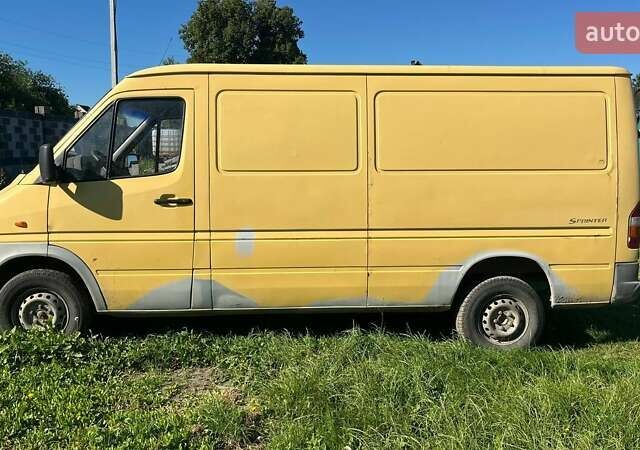 Желтый Мерседес Sprinter, объемом двигателя 0 л и пробегом 250 тыс. км за 5000 $, фото 4 на Automoto.ua