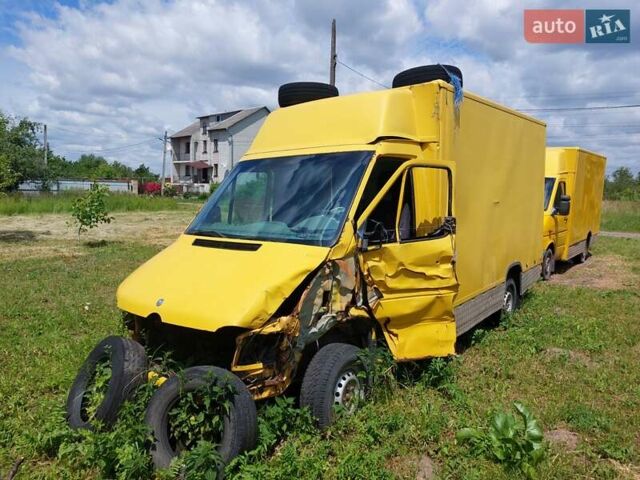 Желтый Мерседес Sprinter, объемом двигателя 2.15 л и пробегом 100 тыс. км за 1800 $, фото 1 на Automoto.ua