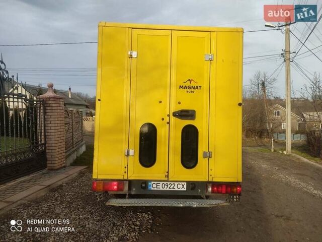 Желтый Мерседес Sprinter, объемом двигателя 2.15 л и пробегом 380 тыс. км за 5900 $, фото 2 на Automoto.ua