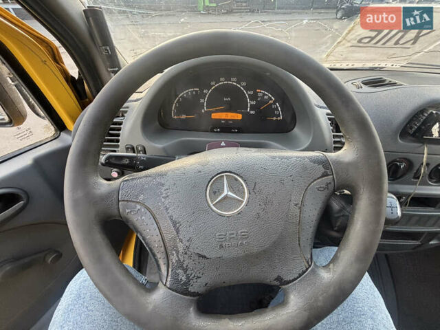 Желтый Мерседес Sprinter, объемом двигателя 2.15 л и пробегом 507 тыс. км за 3999 $, фото 2 на Automoto.ua