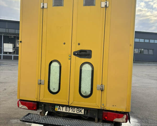 Желтый Мерседес Sprinter, объемом двигателя 2.15 л и пробегом 507 тыс. км за 3999 $, фото 14 на Automoto.ua