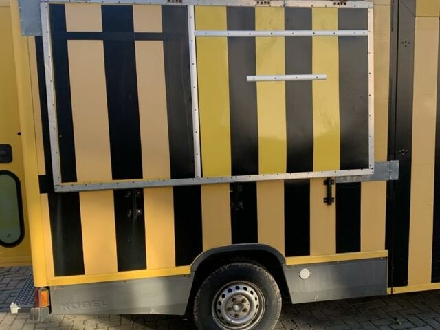 Жовтий Мерседес Sprinter, об'ємом двигуна 2.1 л та пробігом 1 тис. км за 13700 $, фото 5 на Automoto.ua